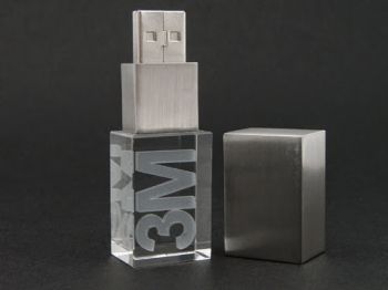 Memoria USB cristal - 01C3D_022_3D-Crystal.jpg